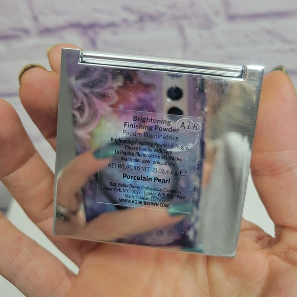 NEW No Box Bobbi Brown Brightening Finishing Powder Porcelain Pearl 6.6g - Picture 4 of 5